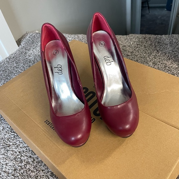 Red pumps with platform - Picture 2 of 2